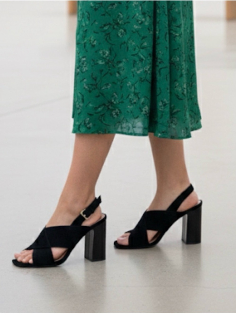 Kate Spade New York Black Suede Block Heel Slingback Sandals Square Toe 8M